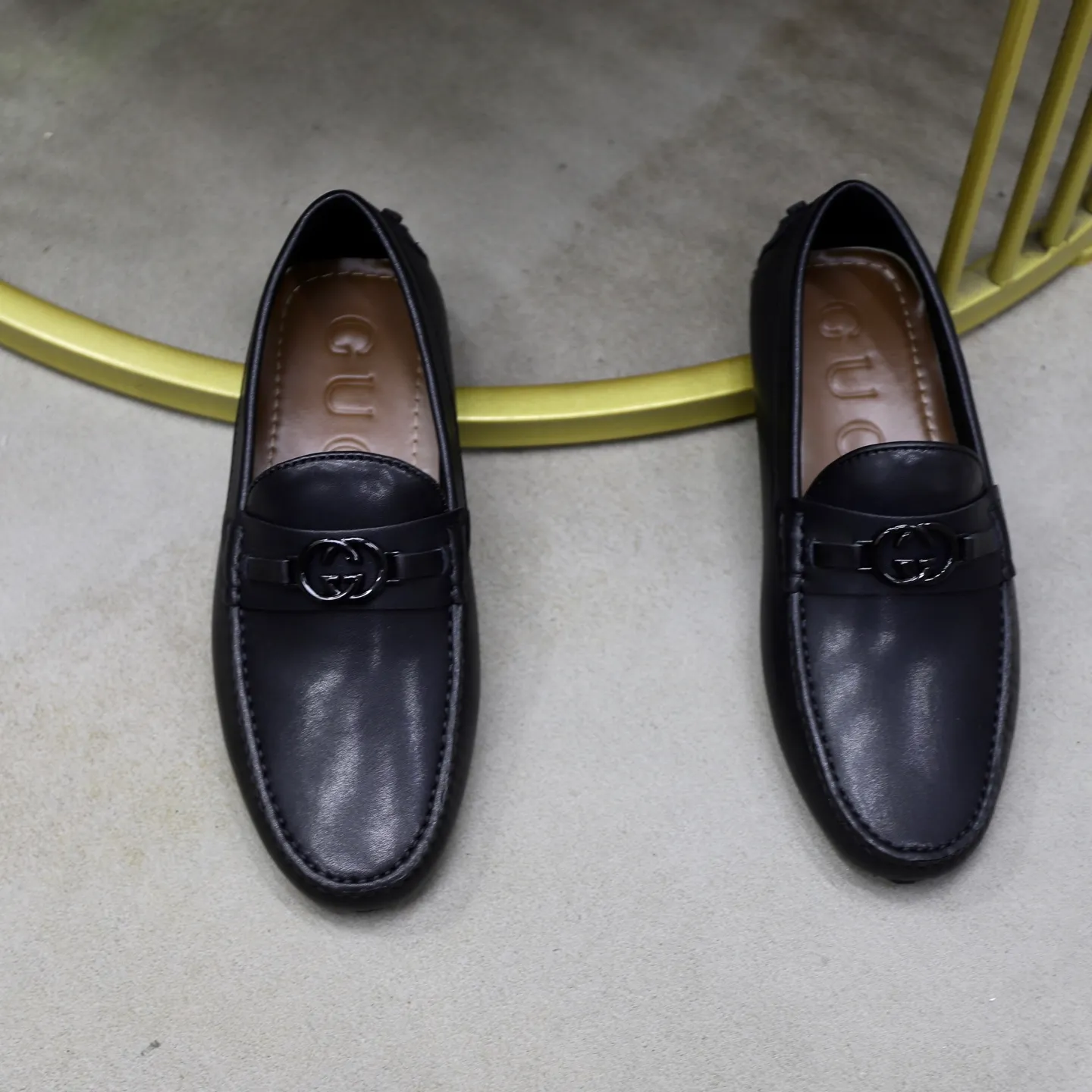 Ex-factory price: 460💰[GUCCI] Gucci ⚠️High-end men’s driving and pedal series ⚠️38-44 (customized for 45) ⚠️All original cowhide leather! Thick and soft! Made entirely of calfskin lining! Rubber sheet anti-slip beanie sole! Three-dimensional package technology! Fashionable and classic! Handicrafts! Original high quality! Feel free to compare!